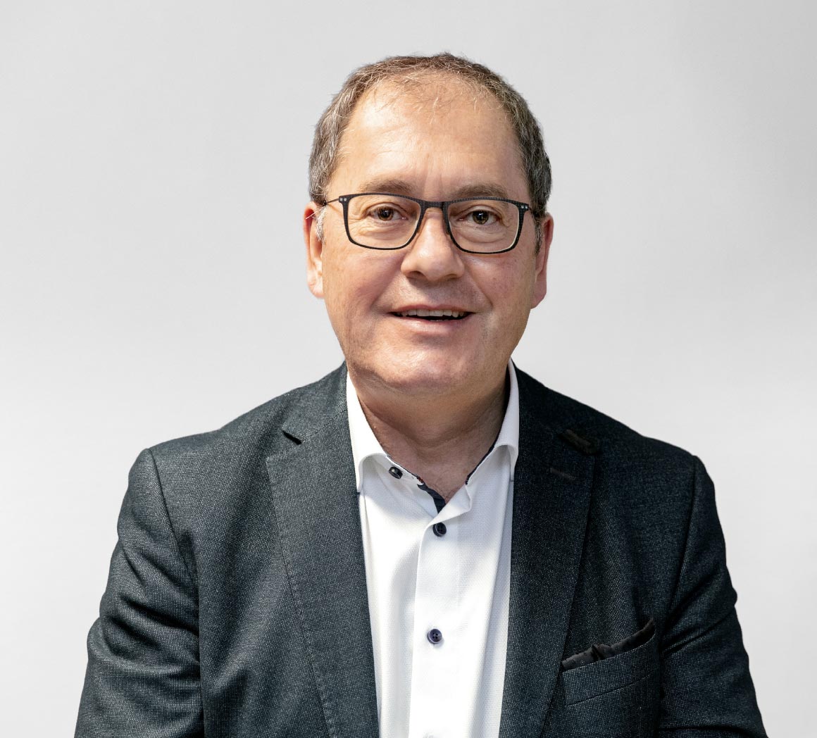 赫尔穆特里登
